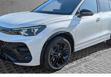 VW Tiguan 18.500 km 49.889 &euro; Cottbus 03044