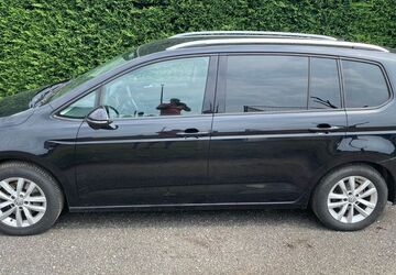 VW Touran 146.217 km 9.999 &euro; Kolkwitz 03099
