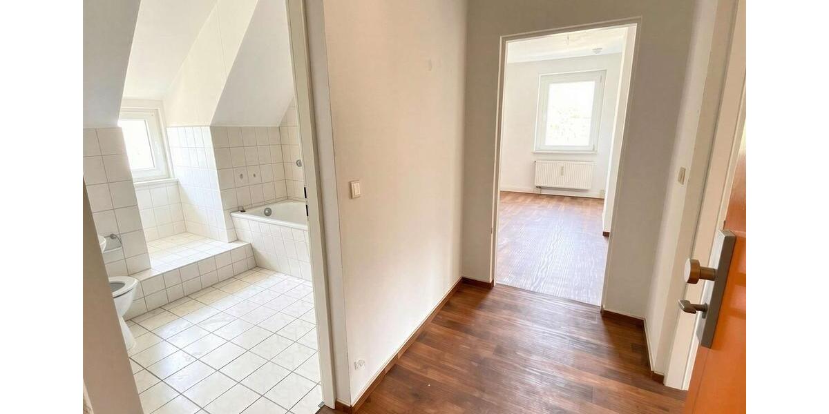 Etagenwohnung Forst (Lausitz) - 2 Zimmer, 49 m&sup2;, 241&euro; | Angebot:26364600