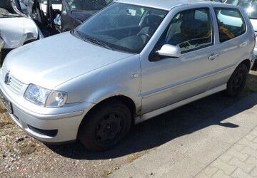 VW Polo 331.133 km 599 &euro; Jaenschwalde 03197