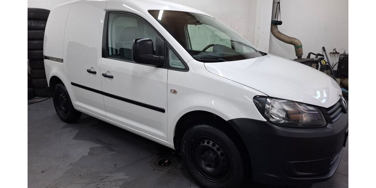 VW Caddy 211.046 km 7.490 &euro; Cottbus 03042
