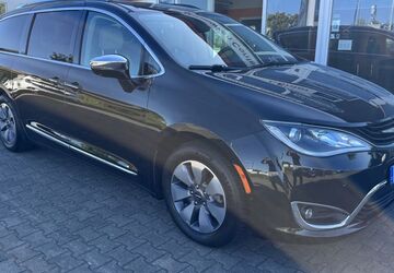 Chrysler Pacifica 112.621 km 30.940 &euro; Cottbus 03051