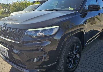 Jeep Compass 31.929 km 26.899 &euro; Cottbus 03044